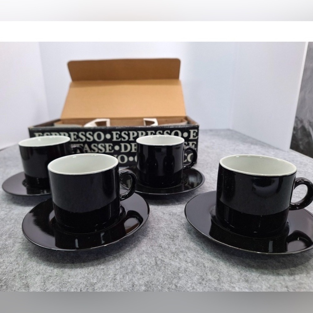 Sakura Set Of 4 Black Espresso/Cappuccino Cups/Saucers